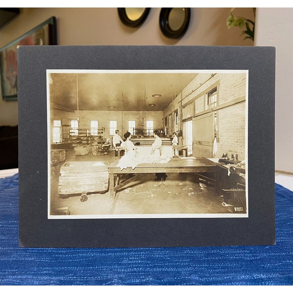 Antique Photo Women Laundry Brick Building Cotton Fabric Factory Pool Table 5x7 - Picture 5 of 5